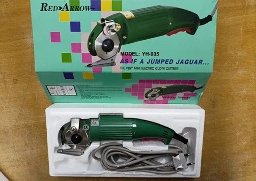 řezačka textilu RedArrow YH-935